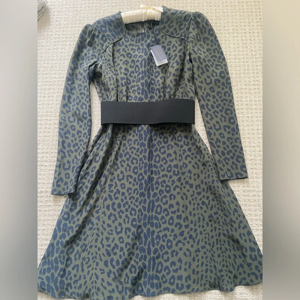 Dress - Picture 2 of 5